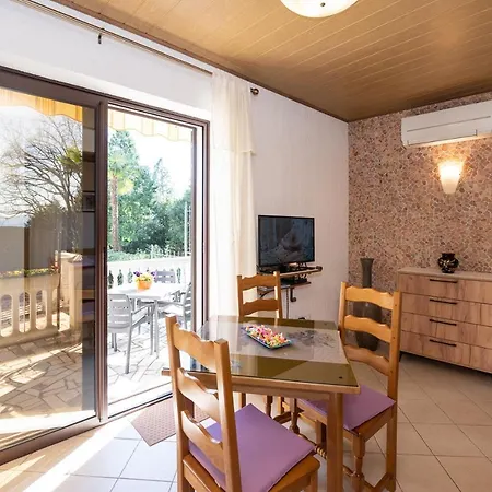 Apartment Salona *