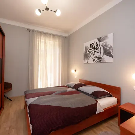 Salona Apartment