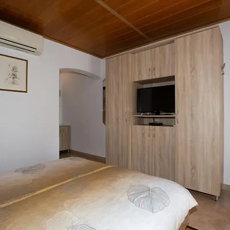 Apartment Salona