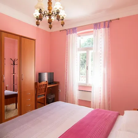 Apartment Salona