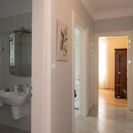 Apartment Salona