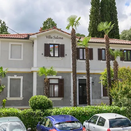 Apartment Salona