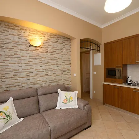 Salona Apartment